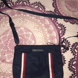 tommy hilfiger crossbody purse